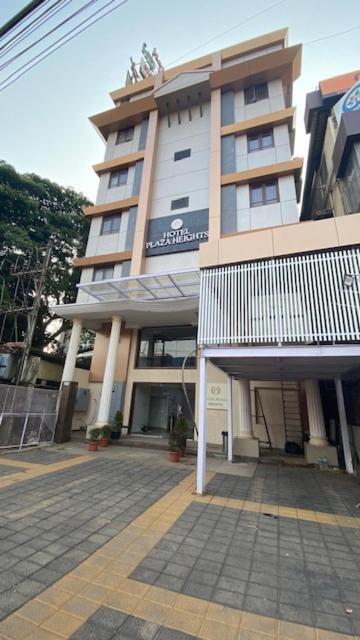 Hotel Plaza Heights Mangalore Buitenkant foto